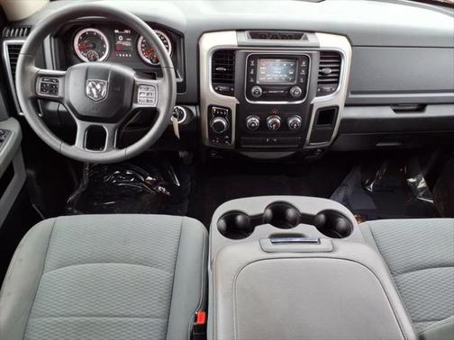 2019 RAM 1500 SLT