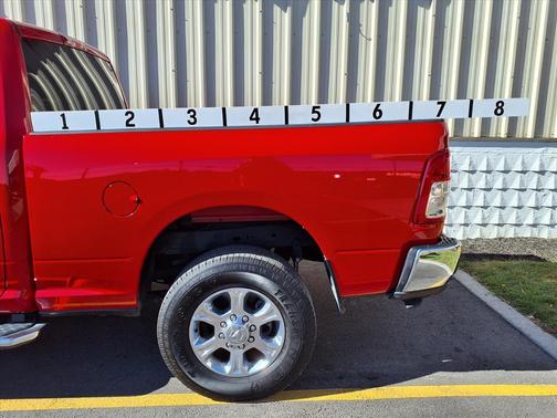 2024 RAM 2500 Big Horn Crew Cab 4x4 6'4' Box