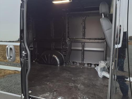 2025 RAM ProMaster 1500 Low Roof