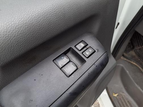 2013 Nissan NV Cargo NV1500 SL V8