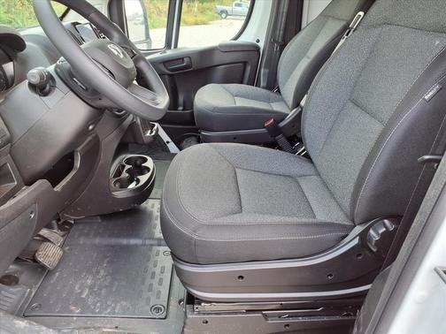2025 RAM ProMaster 2500 Tradesman