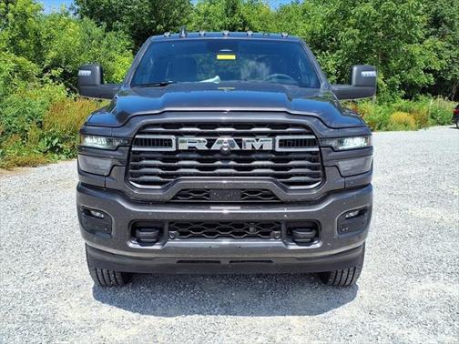 2025 RAM 2500 Big Horn Crew Cab 4x4 6'4' Box
