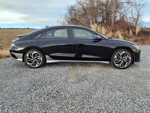 2024 Hyundai IONIQ 6 SEL