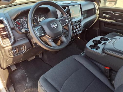 2025 RAM 2500 Big Horn Crew Cab 4x4 6'4' Box