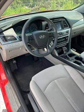 2017 Hyundai SONATA SE