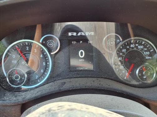 2024 RAM 2500 Big Horn Crew Cab 4x4 6'4' Box