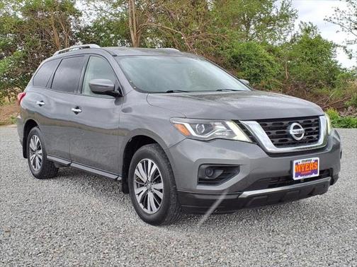 2019 Nissan Pathfinder S