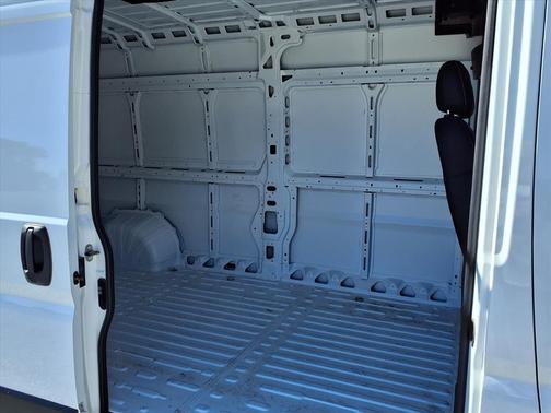 2025 RAM ProMaster 2500 Tradesman
