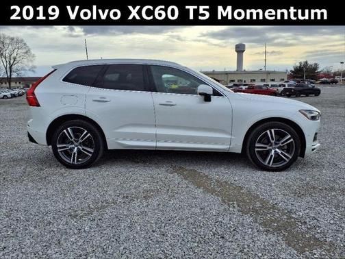 2019 Volvo XC60 T5 Momentum