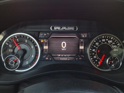 2019 RAM 2500 Laramie Crew Cab 4x4 6'4' Box