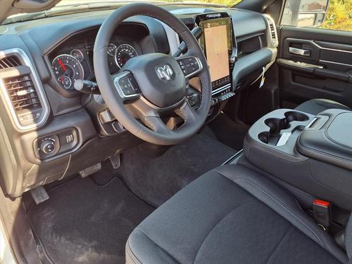 2025 RAM 2500 Big Horn Crew Cab 4x4 6'4' Box