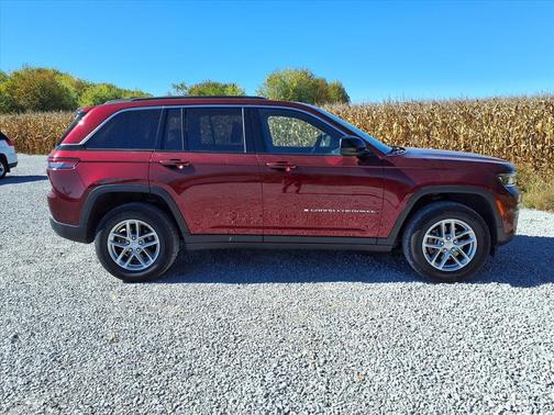 2024 Jeep Grand Cherokee Laredo
