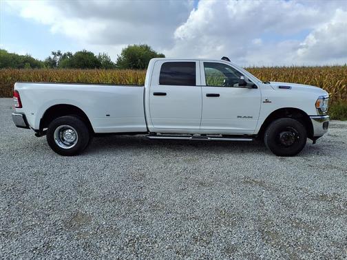 2021 RAM 3500 Tradesman Crew Cab 4x4 8' Box
