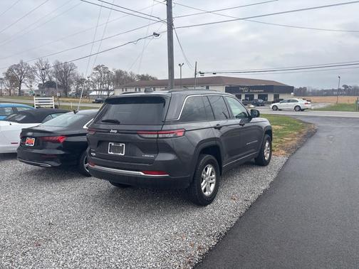 2024 Jeep Grand Cherokee Laredo