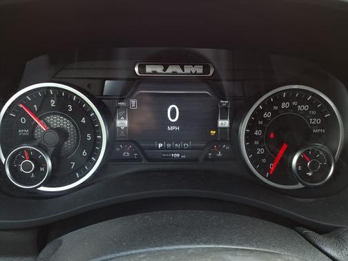 2025 RAM 2500 Tradesman Crew Cab 4x4 8' Box