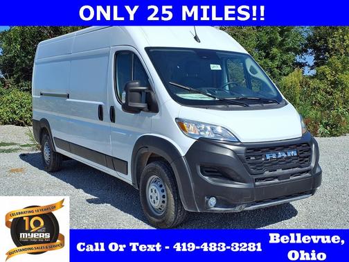 2025 RAM ProMaster 2500 Tradesman