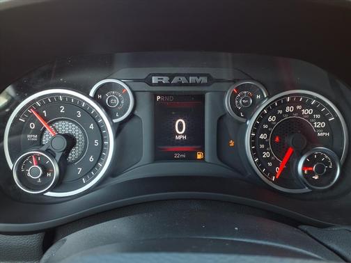 2025 RAM 2500 Tradesman Crew Cab 4x4 6'4' Box