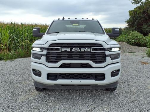 2025 RAM 3500 Lone Star Crew Cab 4x4 8' Box