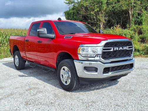 2023 RAM 2500 Tradesman Crew Cab 4x4 6'4' Box