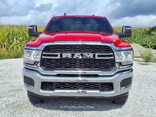 2023 RAM 2500 Tradesman Crew Cab 4x4 6'4' Box