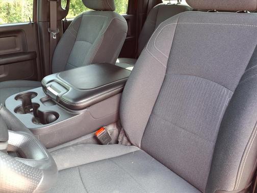 2023 RAM 2500 Tradesman Crew Cab 4x4 6'4' Box