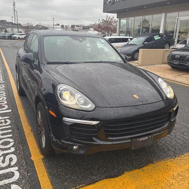 2017 Porsche Cayenne Platinum Edition