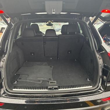 2017 Porsche Cayenne Platinum Edition