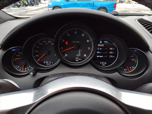 2017 Porsche Cayenne Platinum Edition