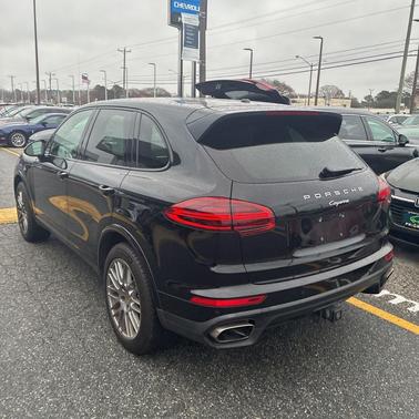 2017 Porsche Cayenne Platinum Edition
