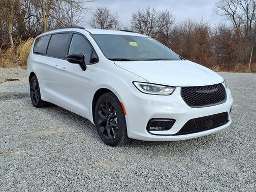 2026 Chrysler Pacifica L