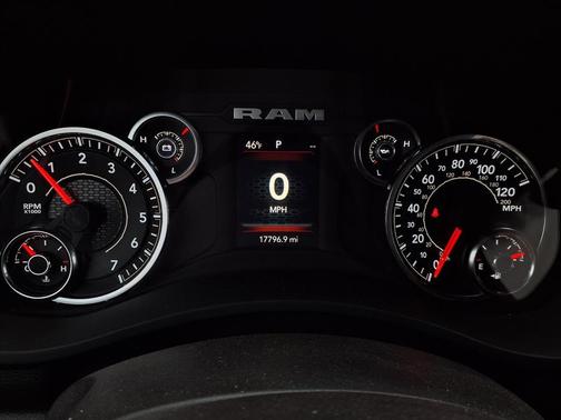 2024 RAM 2500 Big Horn Crew Cab 4x4 6'4' Box