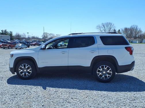 Summit White 2023 GMC Acadia SLT