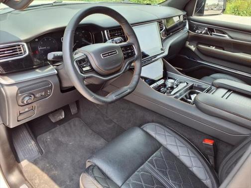 2024 Jeep Grand Wagoneer L Series III Obsidian 4x4