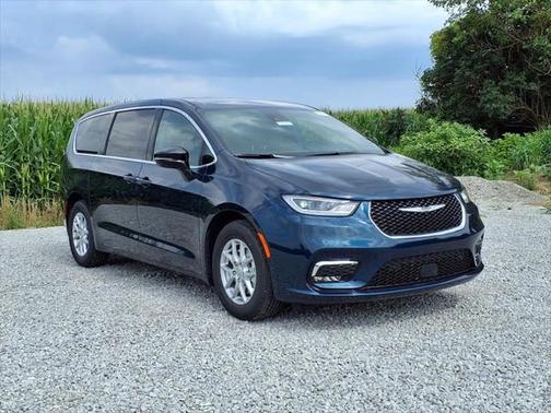 2025 Chrysler Pacifica L