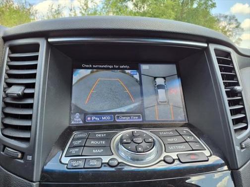 2017 INFINITI QX70 Base