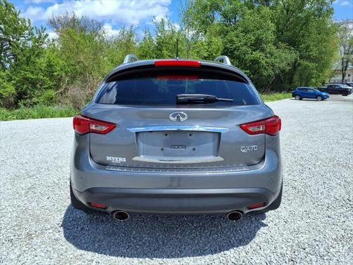 2017 INFINITI QX70 Base