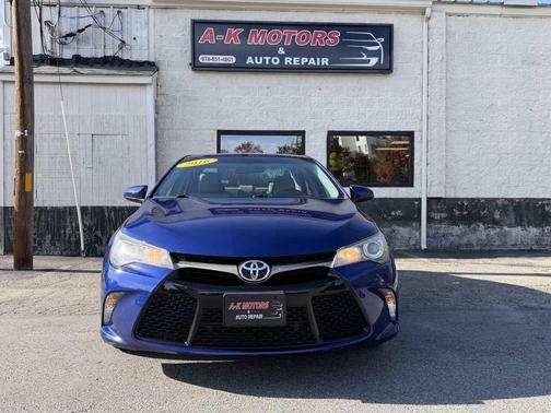 Blue Crush Metallic 2016 Toyota Camry SE