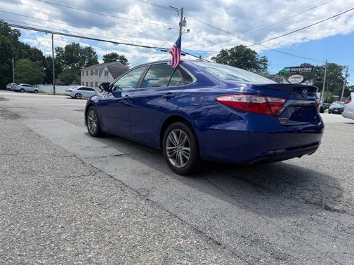 Blue Crush Metallic 2015 Toyota Camry SE