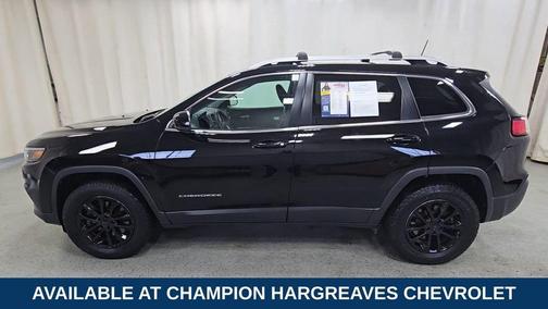 Diamond Black Crystal Pearlcoat 2019 Jeep Cherokee Latitude Plus