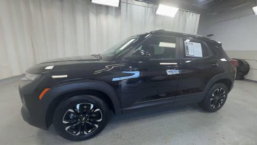 Mosaic Black Metallic 2023 Chevrolet Trailblazer LT