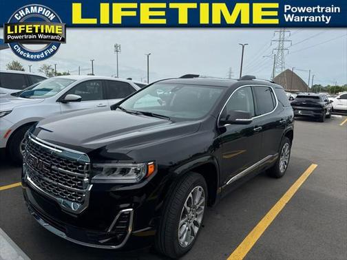 2023 GMC Acadia Denali