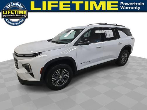 2024 Chevrolet Traverse LT