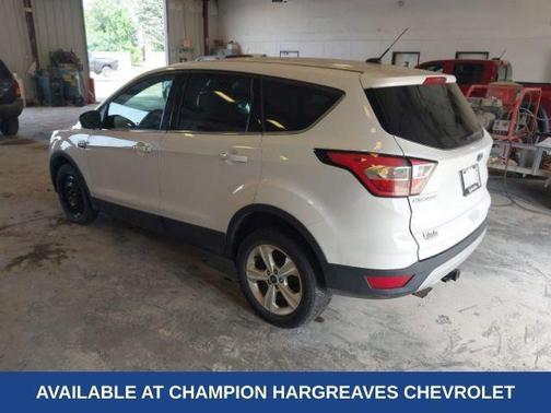 White Gold Metallic 2017 Ford Escape SE