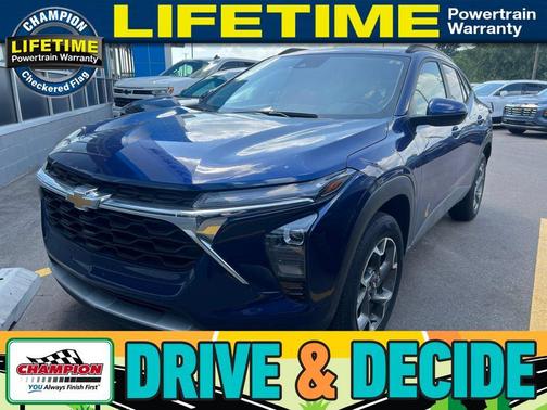 Blue Glow Metallic 2024 Chevrolet Trax LT