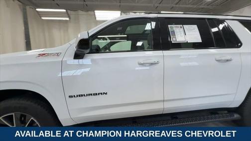 2022 Chevrolet Suburban 4WD Z71
