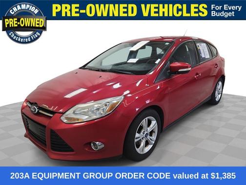 Red 2012 Ford Focus SE