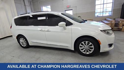 2018 Chrysler Pacifica Touring-L