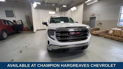 White 2025 GMC Sierra 1500 SLT