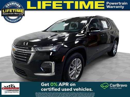 Mosaic Black Metallic 2023 Chevrolet Traverse LT Cloth