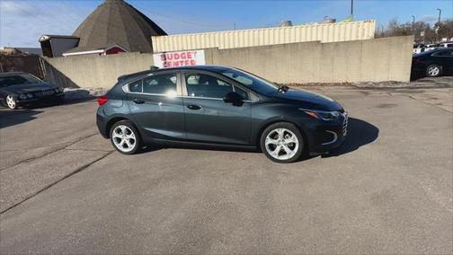 2019 Chevrolet Cruze Premier